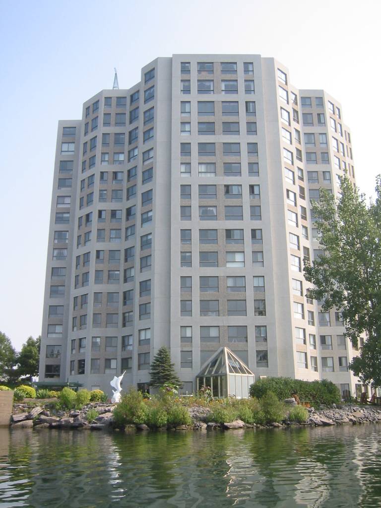 Condominium LEsplanade | restaurant | 8050 Bd du St Laurent, Brossard, QC J4X 2P1, Canada | 4506720099 OR +1 450-672-0099