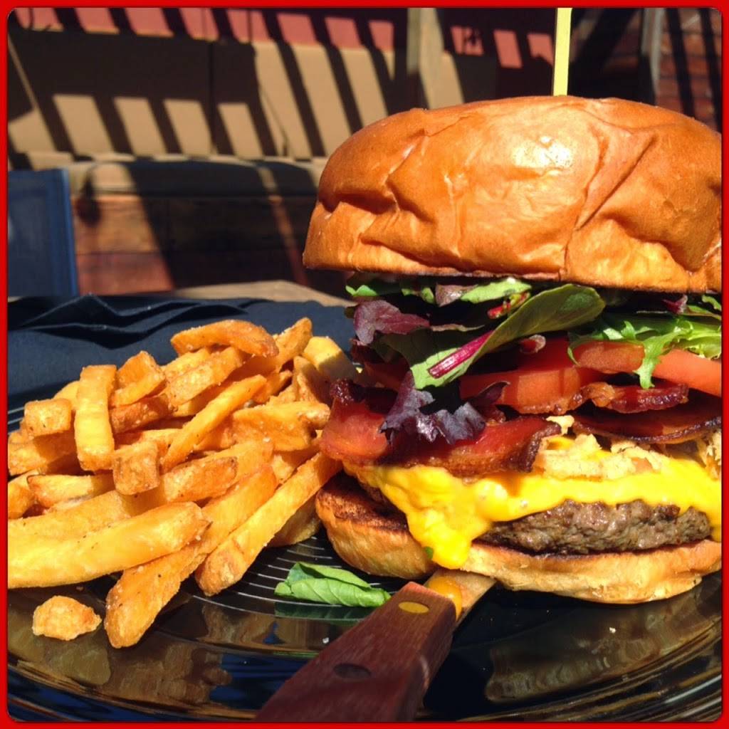 Social Tap Ventura | restaurant | 1105 S Seaward Ave, Ventura, CA 93001, USA | 8056678485 OR +1 805-667-8485