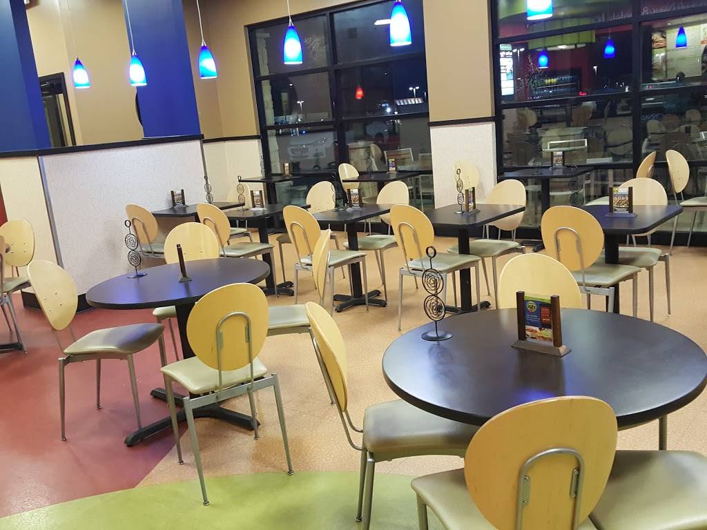 Schlotzskys | bakery | 1776 Independence Dr, New Braunfels, TX 78132, USA | 8306252801 OR +1 830-625-2801