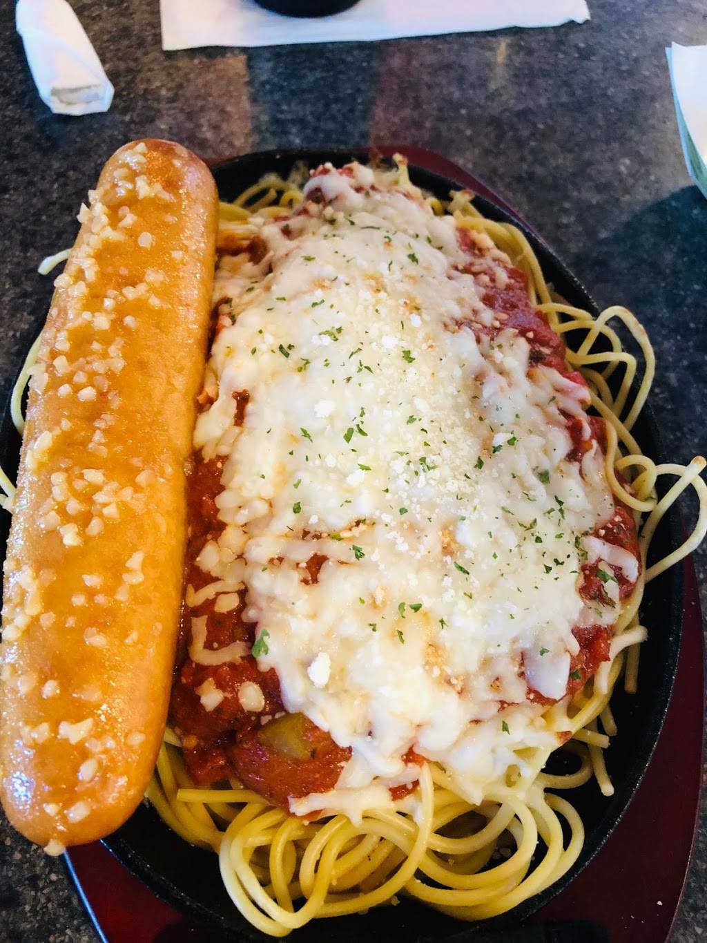 Rumors Bar & Grill | restaurant | 466 Rochester Rd, Zelienople, PA 16063, USA | 7247282088 OR +1 724-728-2088