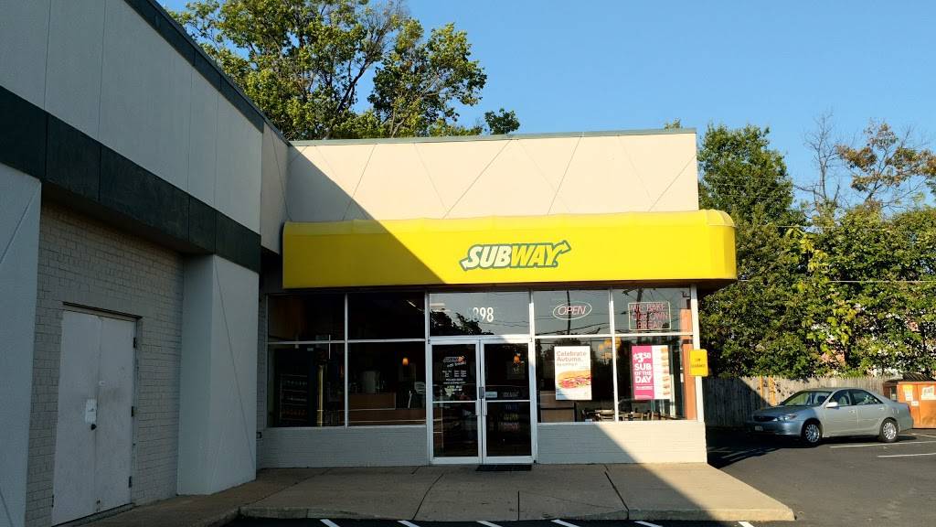 Subway Restaurants | restaurant | 5898 Leesburg Pike, Falls Church, VA 22041, USA | 7038200600 OR +1 703-820-0600