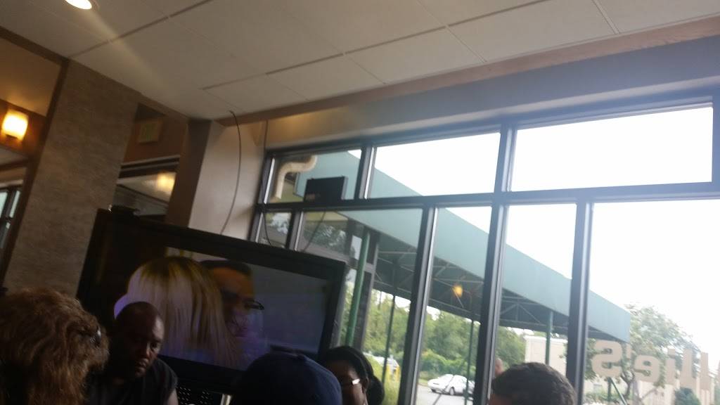 JOllies Restaurant | meal takeaway | 9023 Annapolis Rd, Lanham, MD 20706, USA | 3015771548 OR +1 301-577-1548