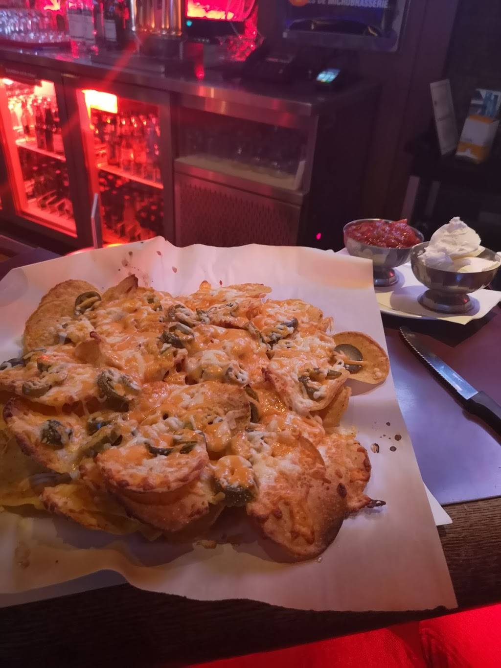 Bar Jo | restaurant | 6656 Rue Beaubien E, Montréal, QC H1M 3B3, Canada | 5142549439 OR +1 514-254-9439