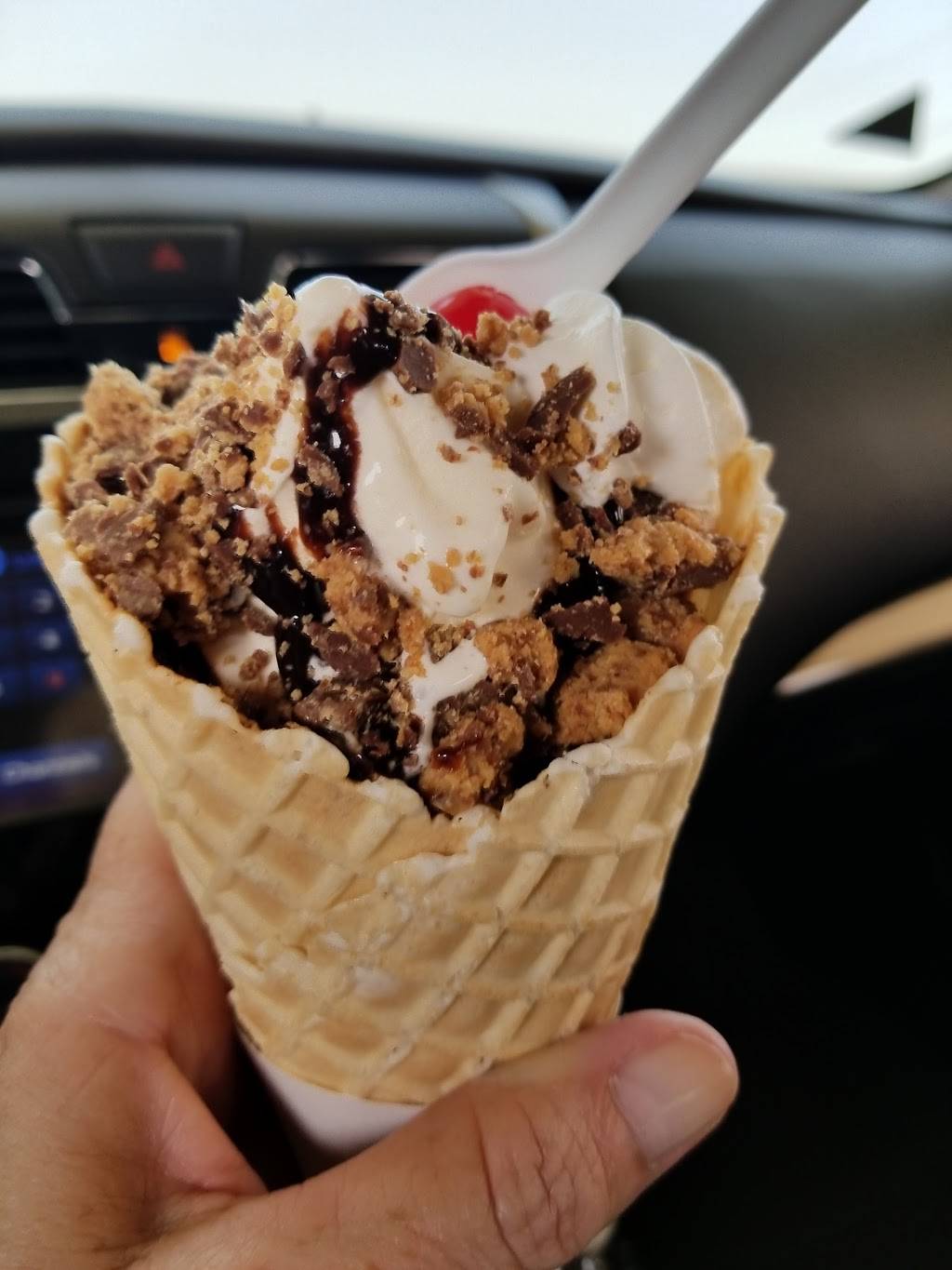 Sonic Drive-In | restaurant | 8001 NW 122nd St, Oklahoma City, OK 73142, USA | 4057211414 OR +1 405-721-1414