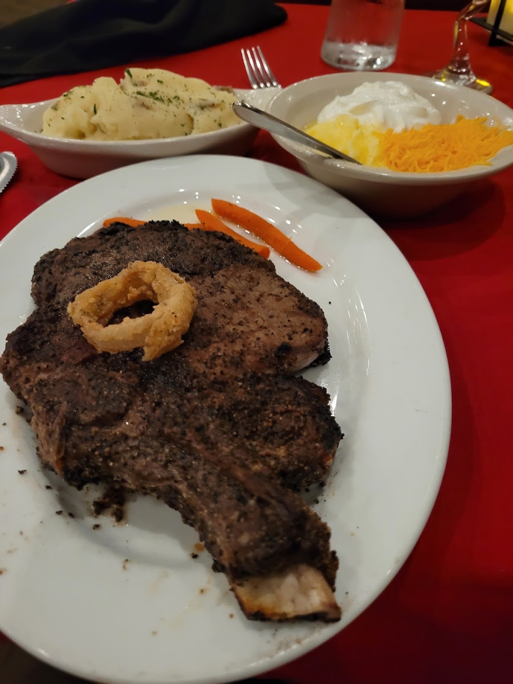 Riverfront Steakhouse | restaurant | 2 Riverfront Pl, North Little Rock, AR 72114, USA | 5013757825 OR +1 501-375-7825