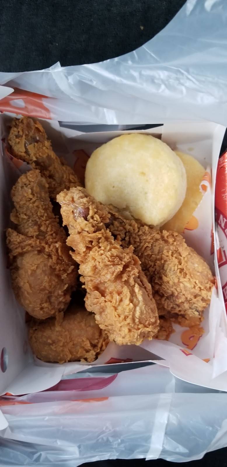 Popeyes Louisiana Kitchen | restaurant | 200 Baker Rd, Dexter, MI 48130, USA | 7344263951 OR +1 734-426-3951