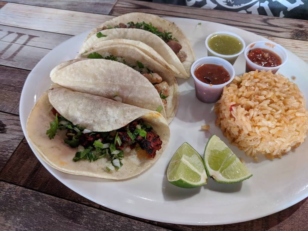 Compadres Mex Mex Grill | restaurant | 929 S Main St, Greenville, SC 29601, USA | 8642828945 OR +1 864-282-8945