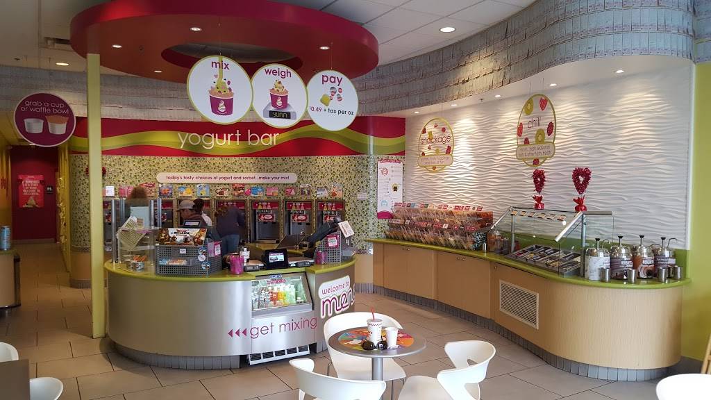 Menchies Frozen Yogurt | bakery | 32195 Temecula Pkwy Suite 102, Temecula, CA 92592, USA | 9513031600 OR +1 951-303-1600
