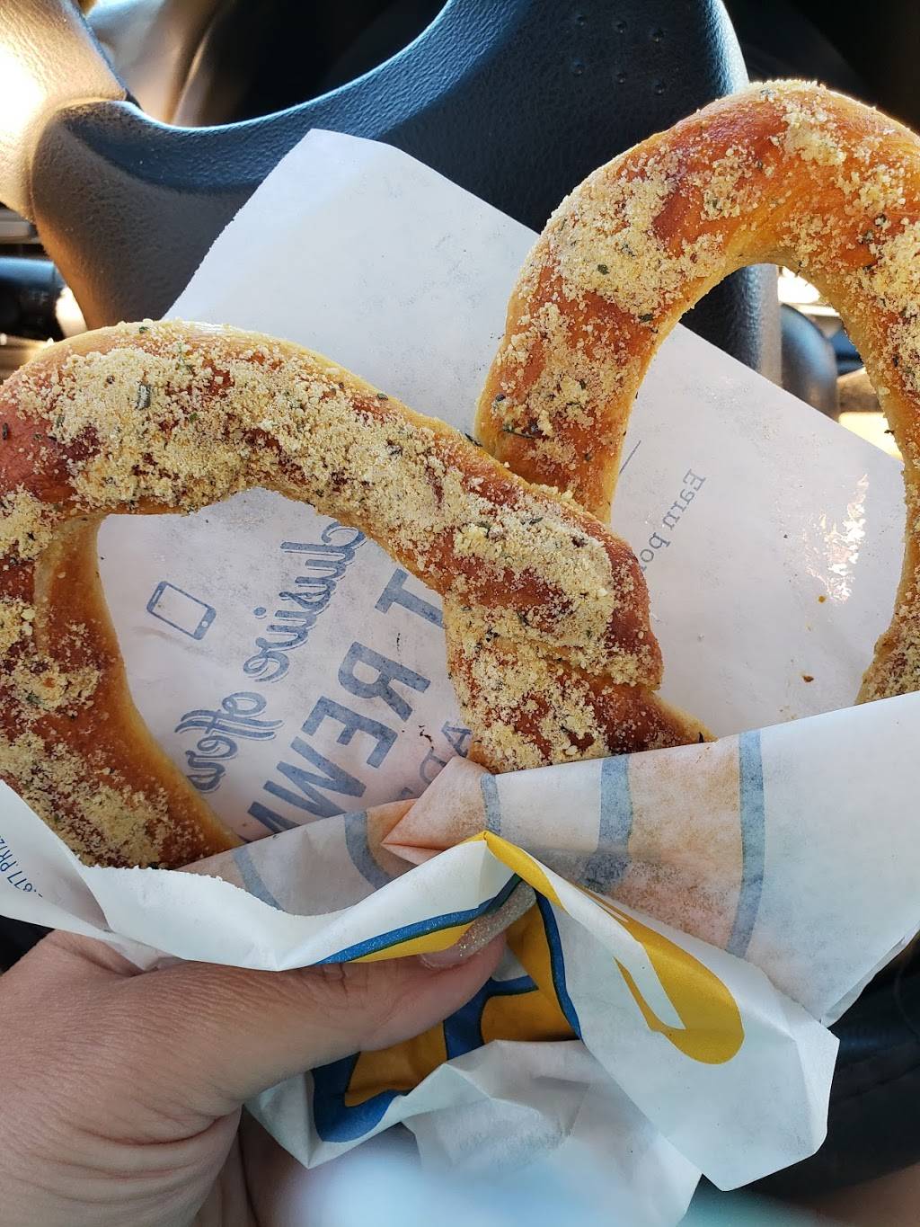 Auntie Annes | bakery | 4001 Hallmark Hwy, San Bernardino, CA 92407, USA | 9098875733 OR +1 909-887-5733