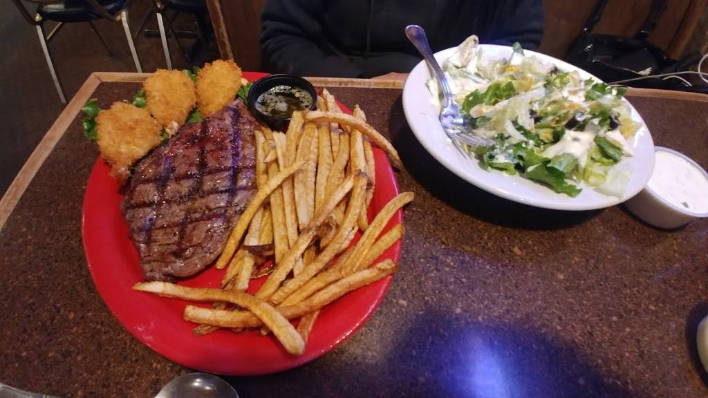 Roosters Grille & Pizzaria | restaurant | 1000 5th St, Calhan, CO 80808, USA | 7193473280 OR +1 719-347-3280