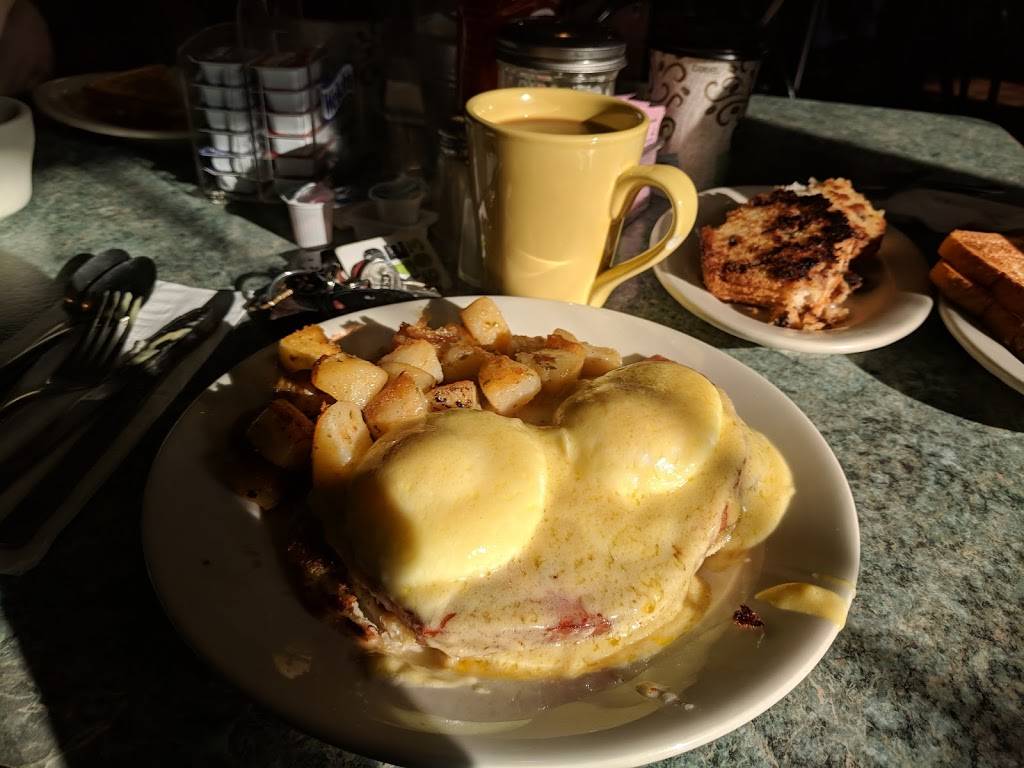 Charlies Homestyle Diner | restaurant | 600 Daniel Webster Hwy, Merrimack, NH 03054, USA | 6032625693 OR +1 603-262-5693