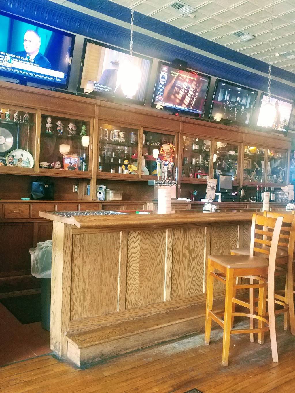 Macados | restaurant | 31025 Oxford Ave, Emory, VA 24327, USA | 2766950041 OR +1 276-695-0041