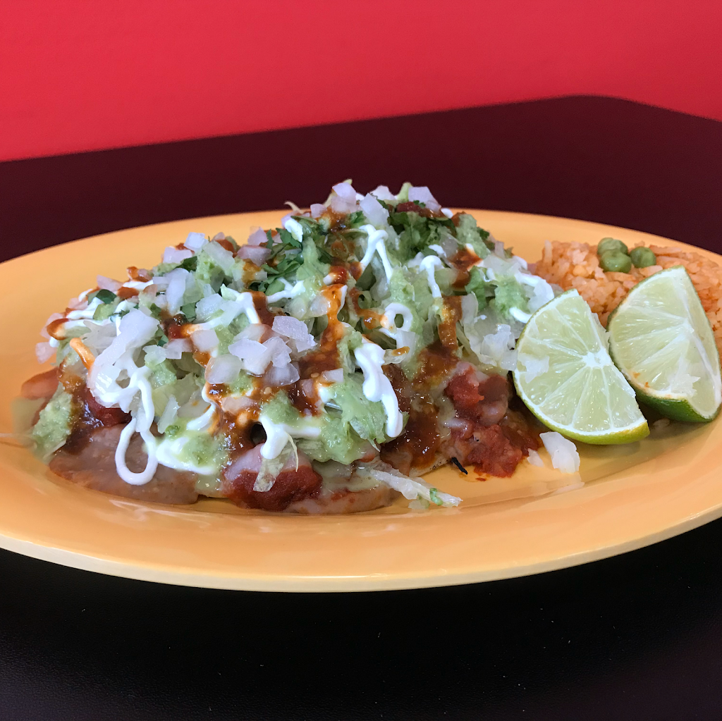 Takikos Taco Stop | restaurant | 9355 Culebra Rd #103, San Antonio, TX 78251, USA | 2103525234 OR +1 210-352-5234