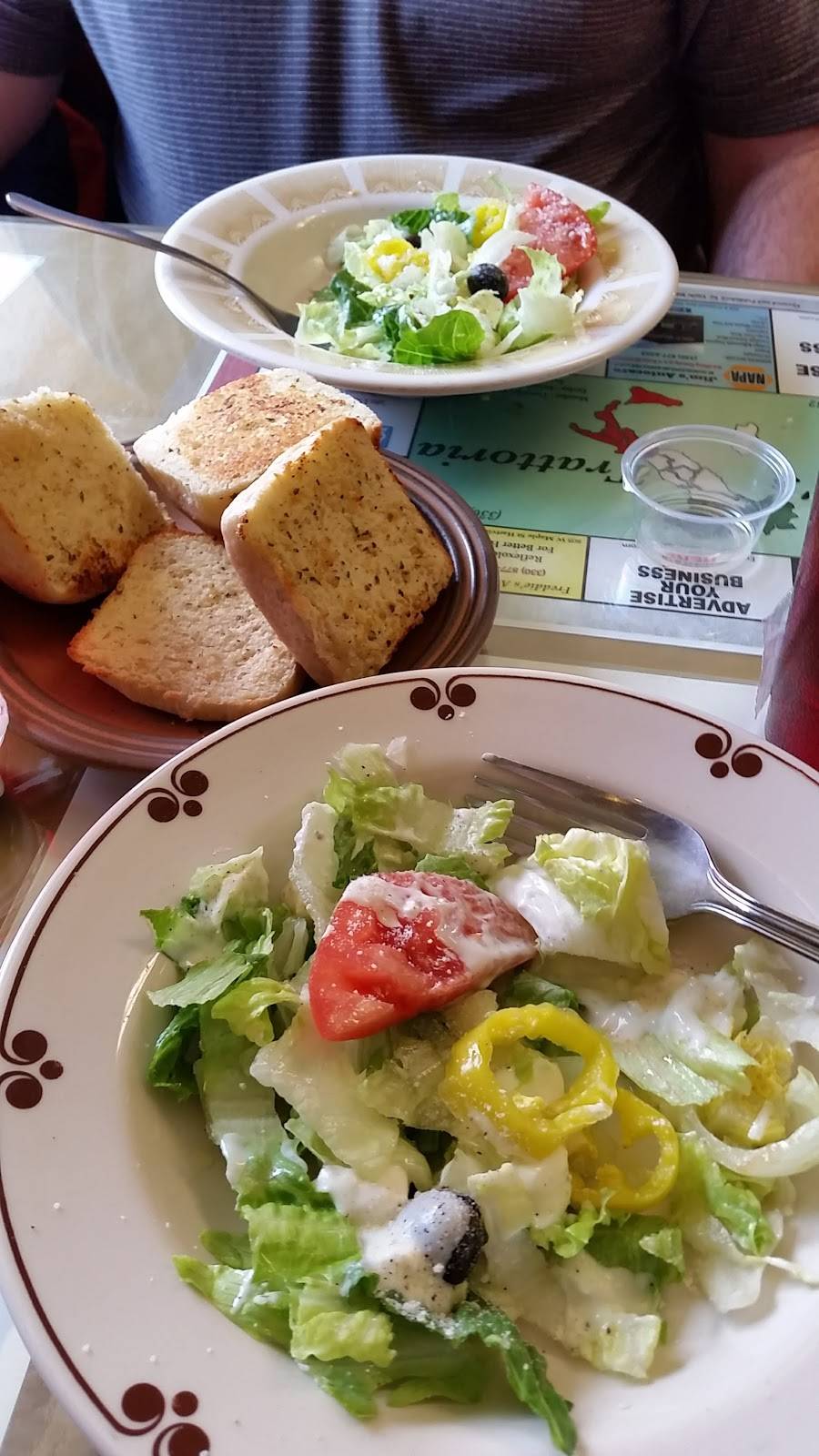 Carlos Trattoria | restaurant | 733 W Maple St, Hartville, OH 44632, USA | 3308774300 OR +1 330-877-4300