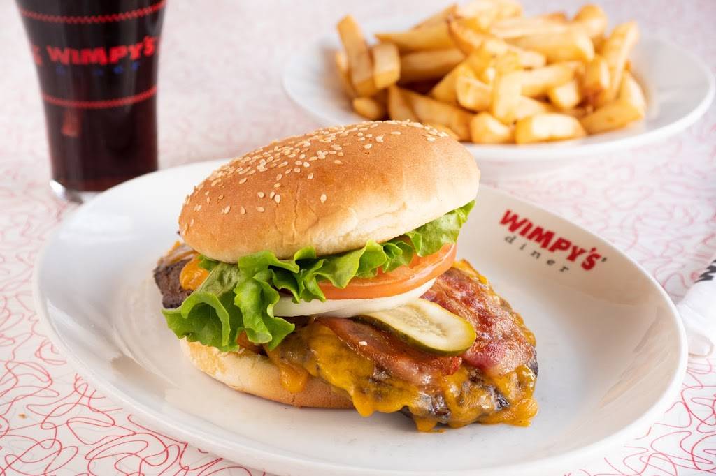 Wimpys Diner | restaurant | 685 University Ave, Orillia, ON L3V 6H2, Canada | 7053239696 OR +1 705-323-9696