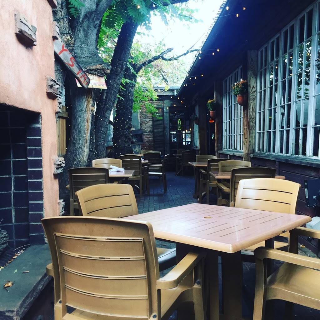 Max Gill & Grill | restaurant | 1052 S Gaylord St, Denver, CO 80209, USA | 3037227456 OR +1 303-722-7456