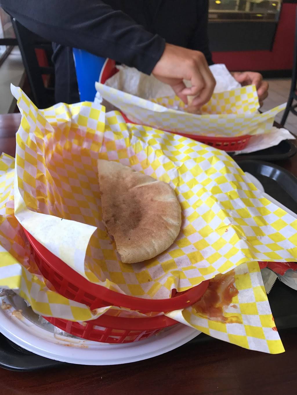 Larsas Kitchen | restaurant | 1188 N McLean Blvd, Elgin, IL 60123, USA | 8472649045 OR +1 847-264-9045