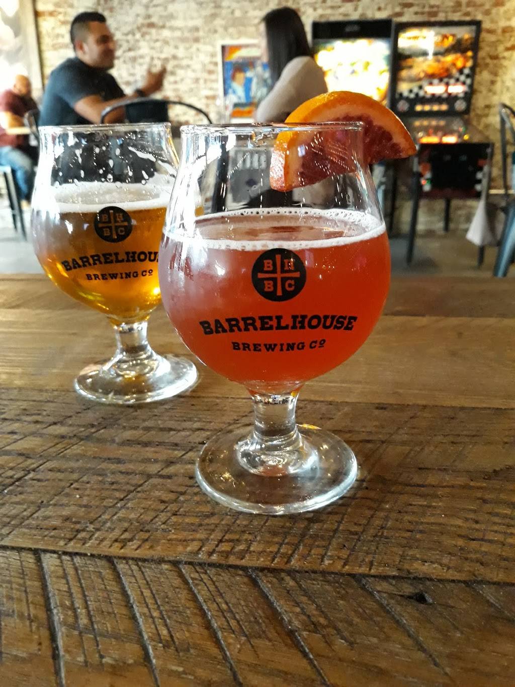 BarrelHouse Brewing Visalia | restaurant | 521 E Main St, Visalia, CA 93292, USA | 5597136690 OR +1 559-713-6690