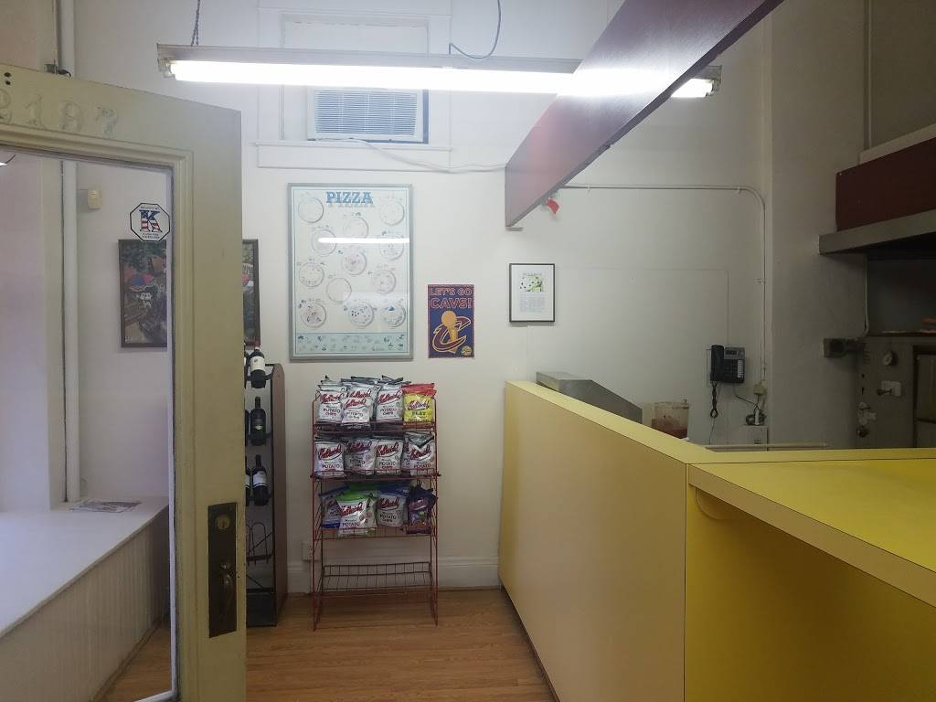 Valentinos | restaurant | 2197 Murray Hill Rd, Cleveland, OH 44106, USA | 2167950463 OR +1 216-795-0463