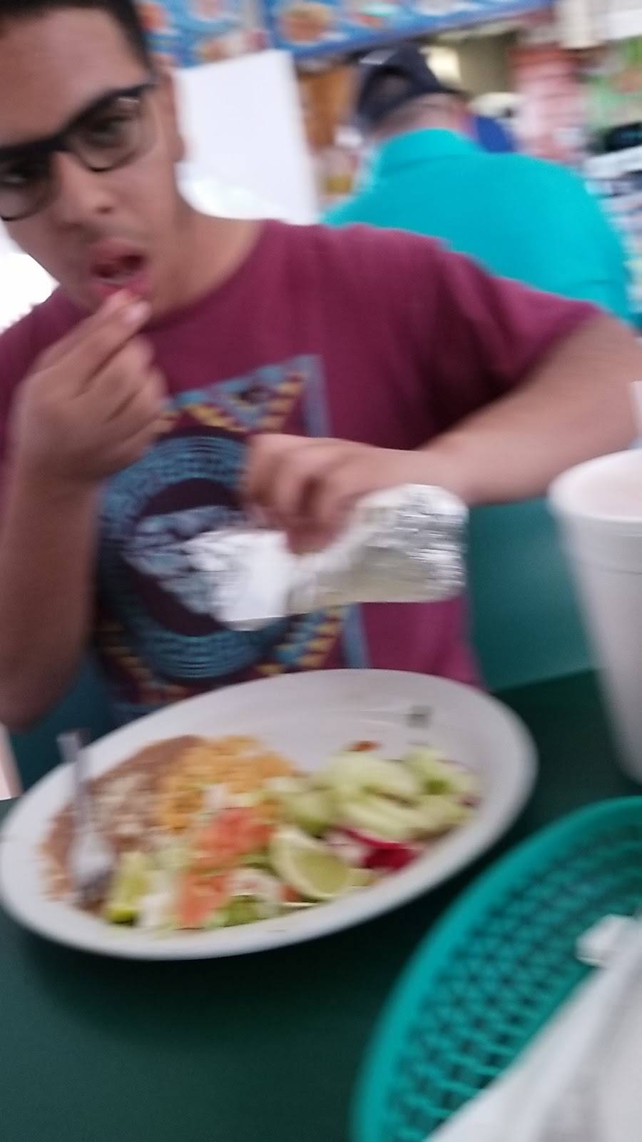 El Taco Llama | restaurant | 13215 Osborne St unit f, Arleta, CA 91331, USA | 8188343933 OR +1 818-834-3933