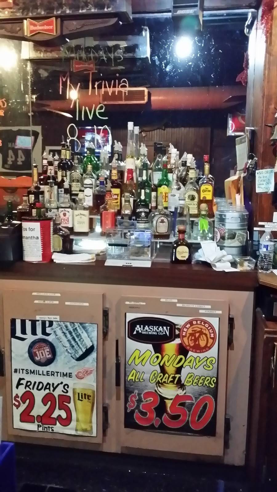 Fenders Bar & Grill | restaurant | 20 Wabash St, Milan, MI 48160, USA | 7344393474 OR +1 734-439-3474