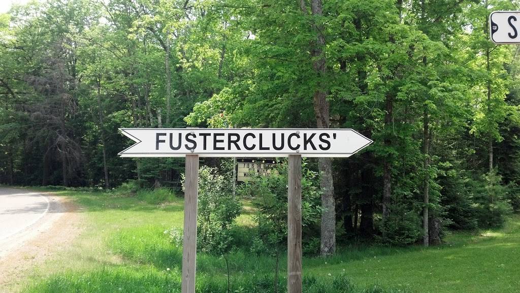 FusterClucks | restaurant | 6153 Bullion Dr, Hazelhurst, WI 54531, USA | 7153567969 OR +1 715-356-7969