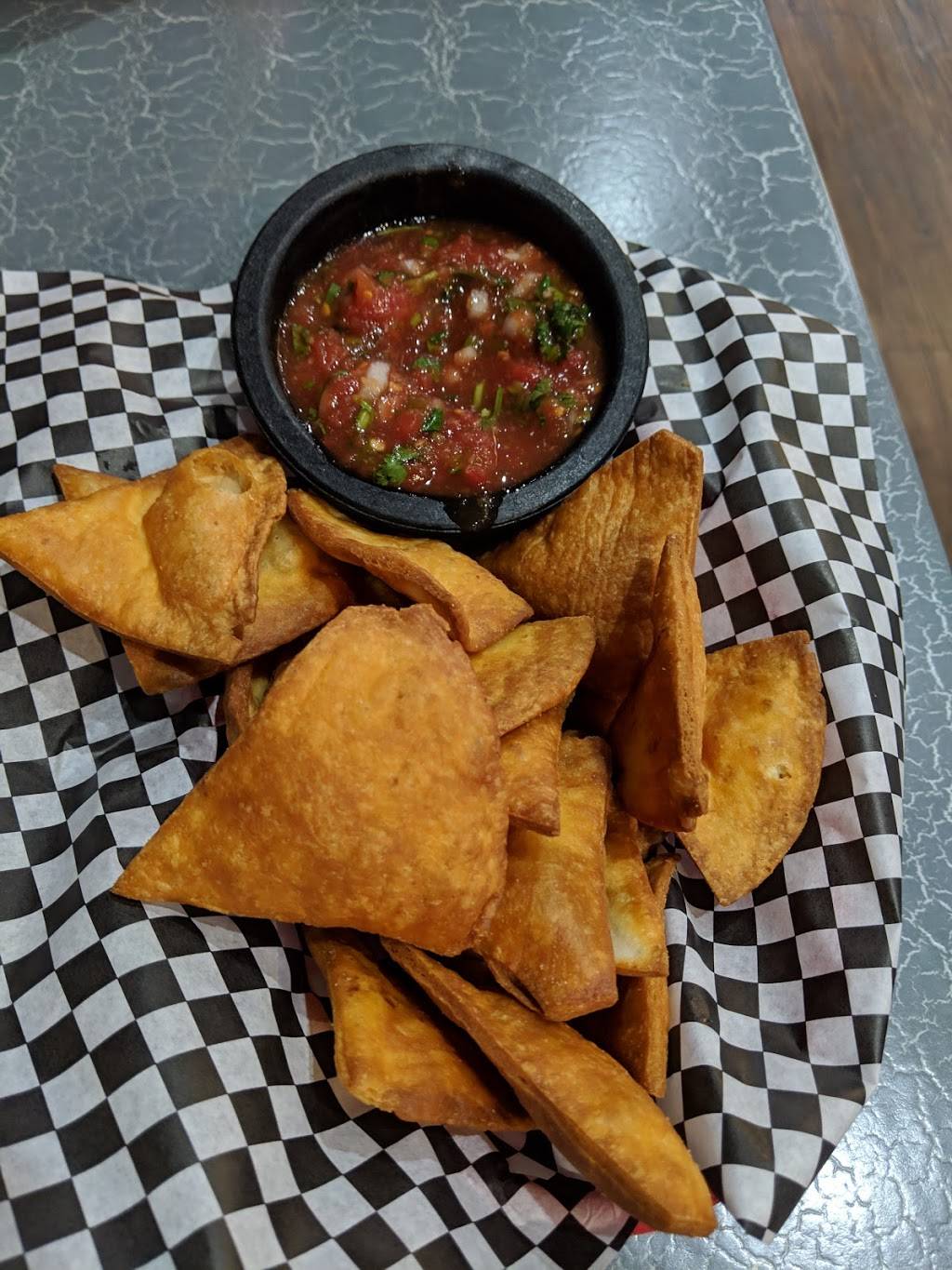 Calle Tacos & Lounge | restaurant | 1440 Secor Rd Suite 120R, Toledo, OH 43607, USA | 4194692467 OR +1 419-469-2467