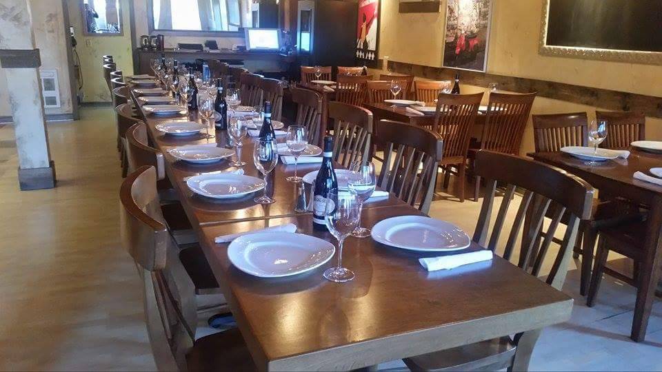 Donattela Bar & Grill | restaurant | 83 Bolton St, Bobcaygeon, ON K0M 1A0, Canada | 7057384303 OR +1 705-738-4303