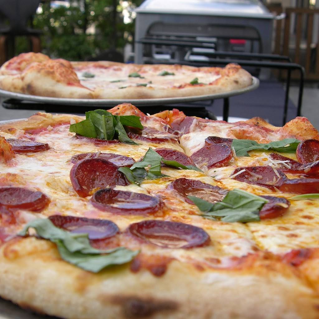Dom Demarcos Pizzeria | restaurant | 9785 W Charleston Blvd, Las Vegas, NV 89117, USA | 7025707000 OR +1 702-570-7000