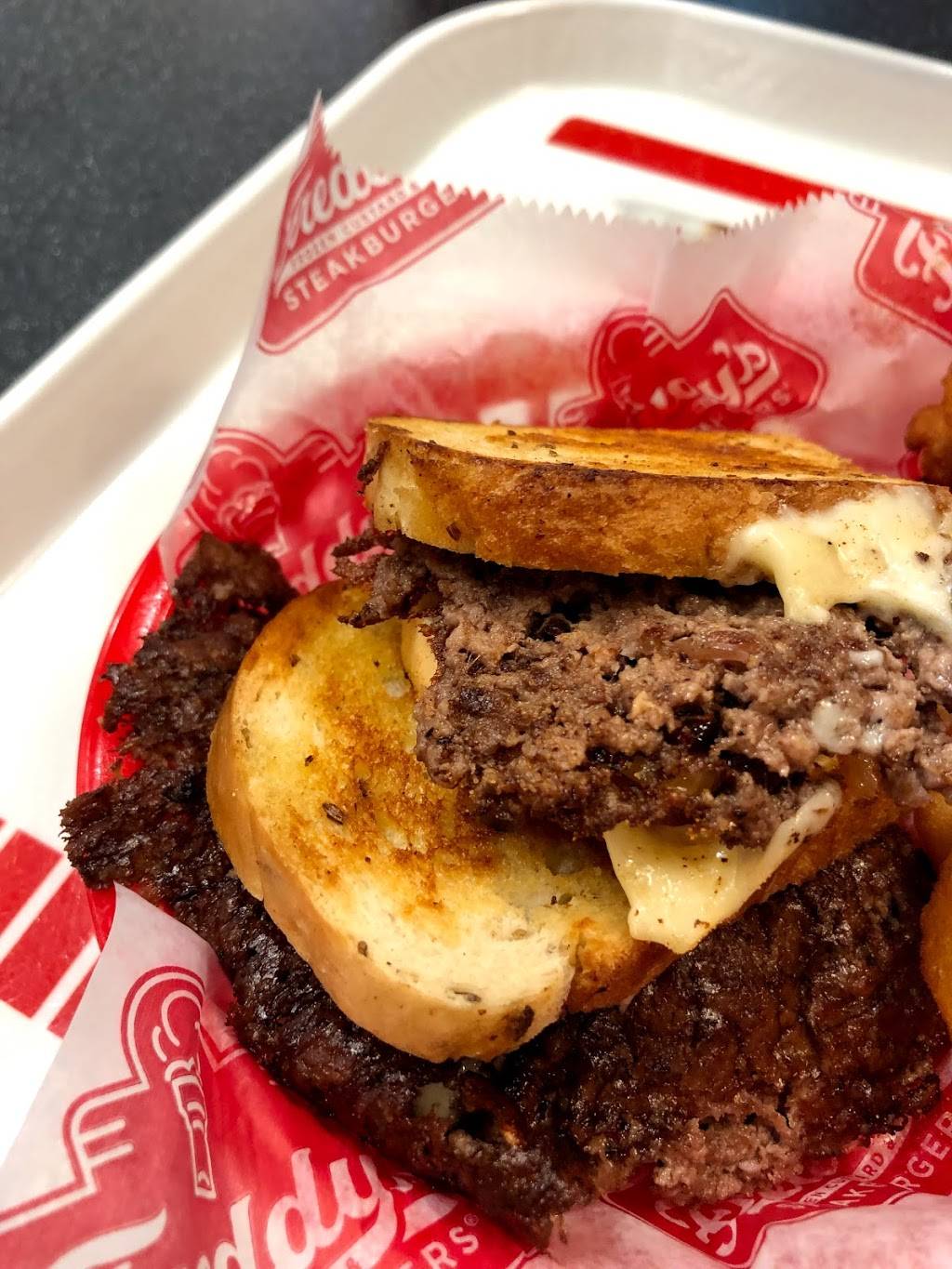 Freddys Frozen Custard & Steakburgers | restaurant | 849 W Poplar Ave, Collierville, TN 38017, USA | 9012217117 OR +1 901-221-7117