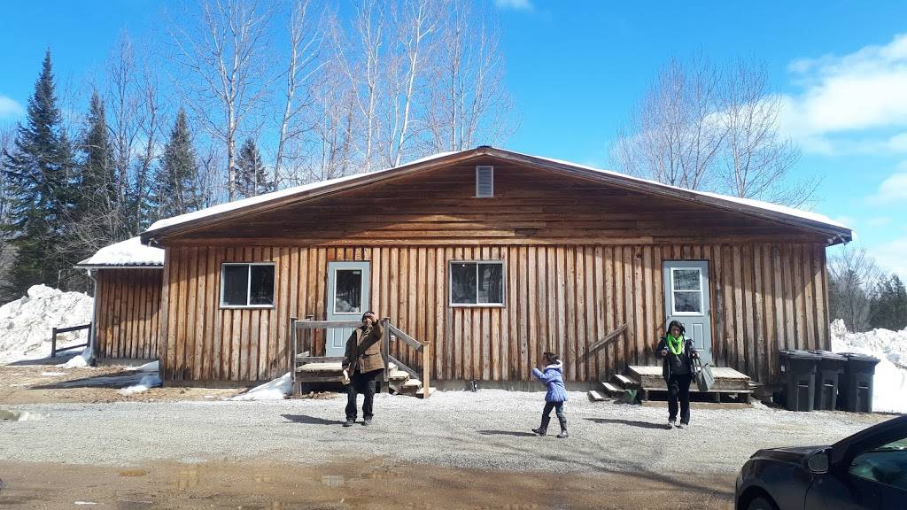 Domaine du Cerf | restaurant | 92 Montée des Pins, Blue Sea, QC J0X 1C0, Canada | 8194633896 OR +1 819-463-3896