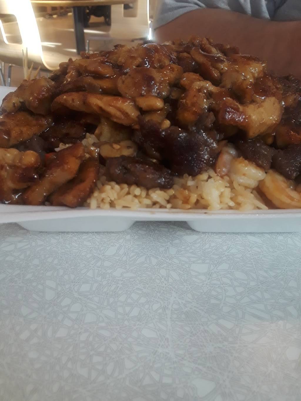 Little Tokyo | restaurant | 7700 W Arrowhead Towne Center, Glendale, AZ 85308, USA | 6237732888 OR +1 623-773-2888