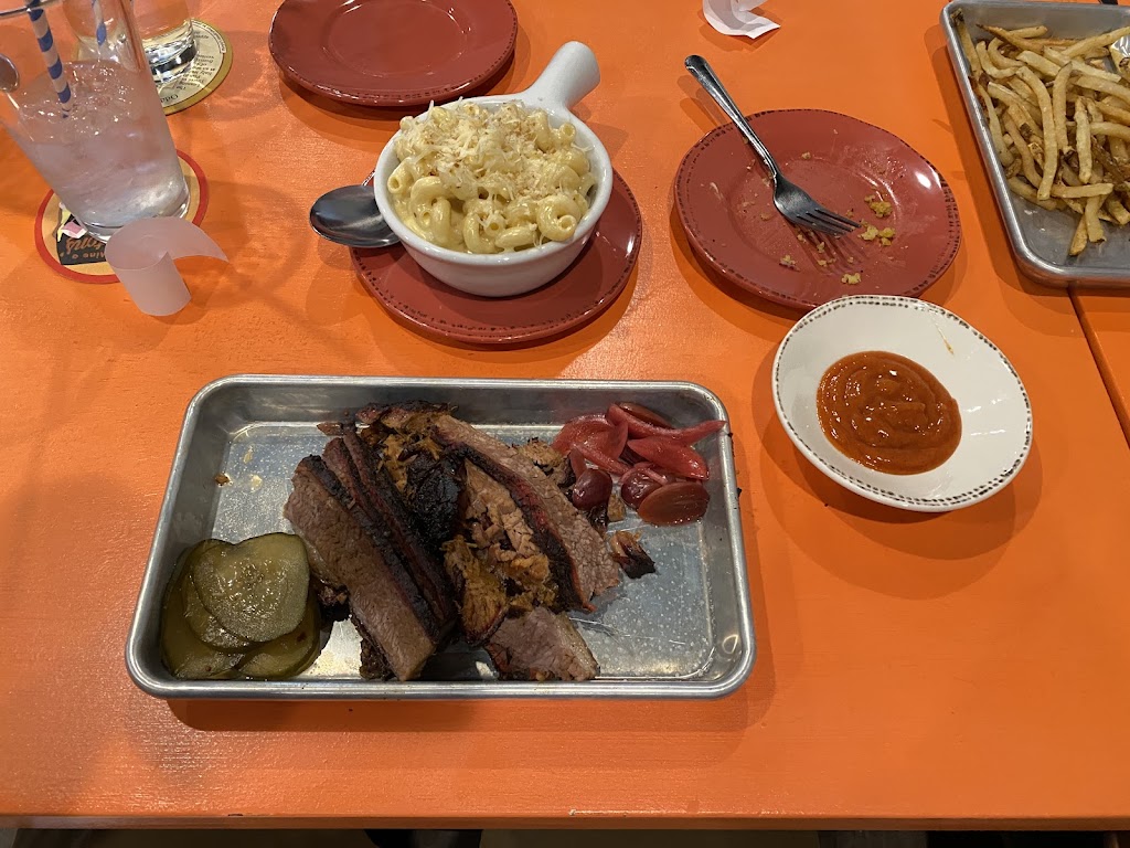 Deans Barbecue and Restaurant | restaurant | 12479 Adams Rd D, Granger, IN 46530, USA | 5743875759 OR +1 574-387-5759