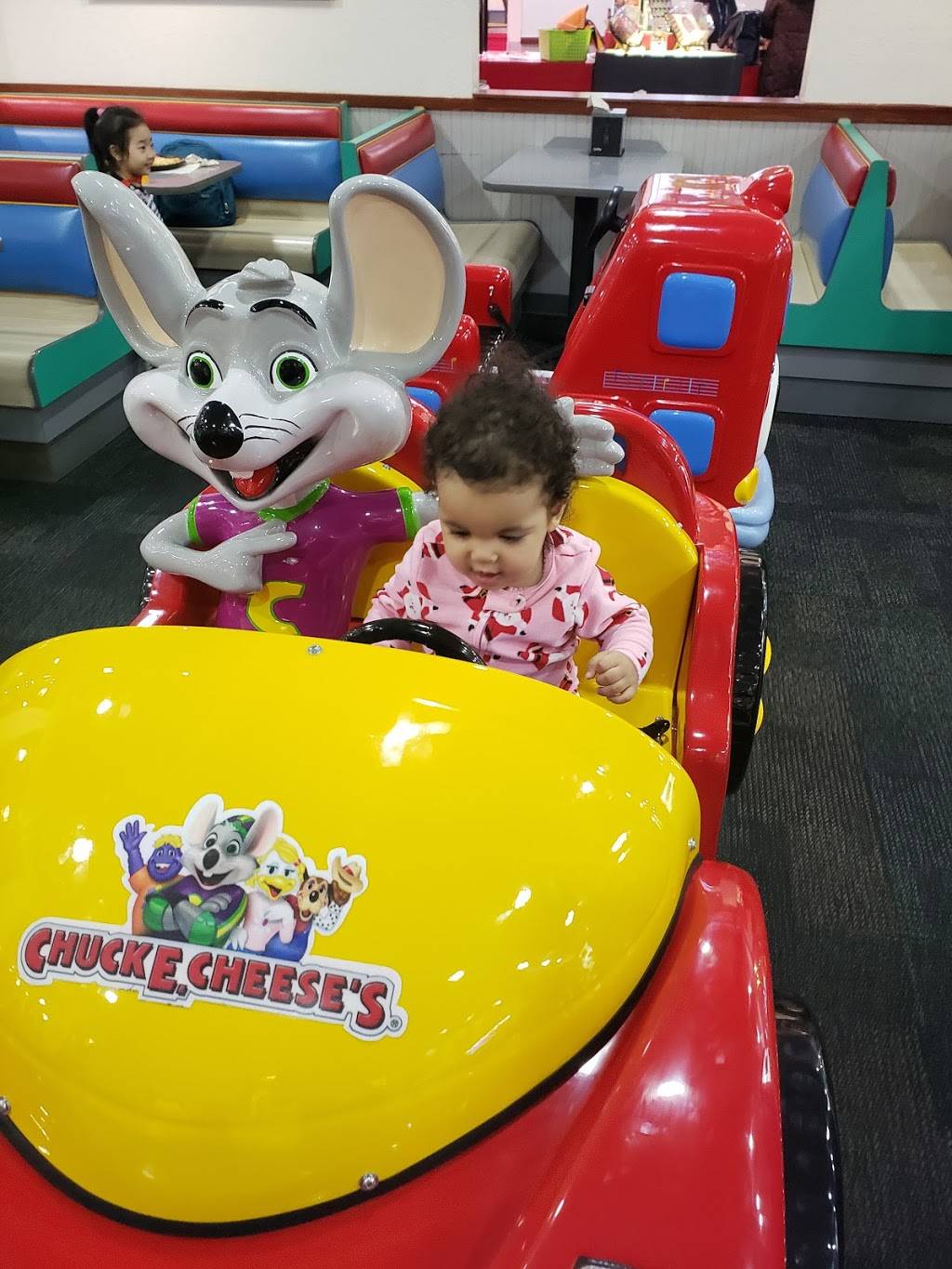 Chuck E. Cheese | restaurant | 3717 196th St SW Ste. 100, Lynnwood, WA 98036, USA | 4257711195 OR +1 425-771-1195