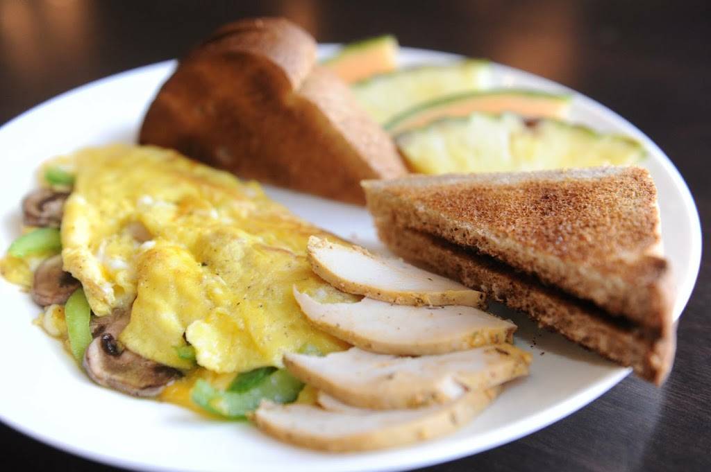 Luna Crepes & Cafe | cafe | 329 March Rd #110, Kanata, ON K2K 2E1, Canada | 6132545551 OR +1 613-254-5551