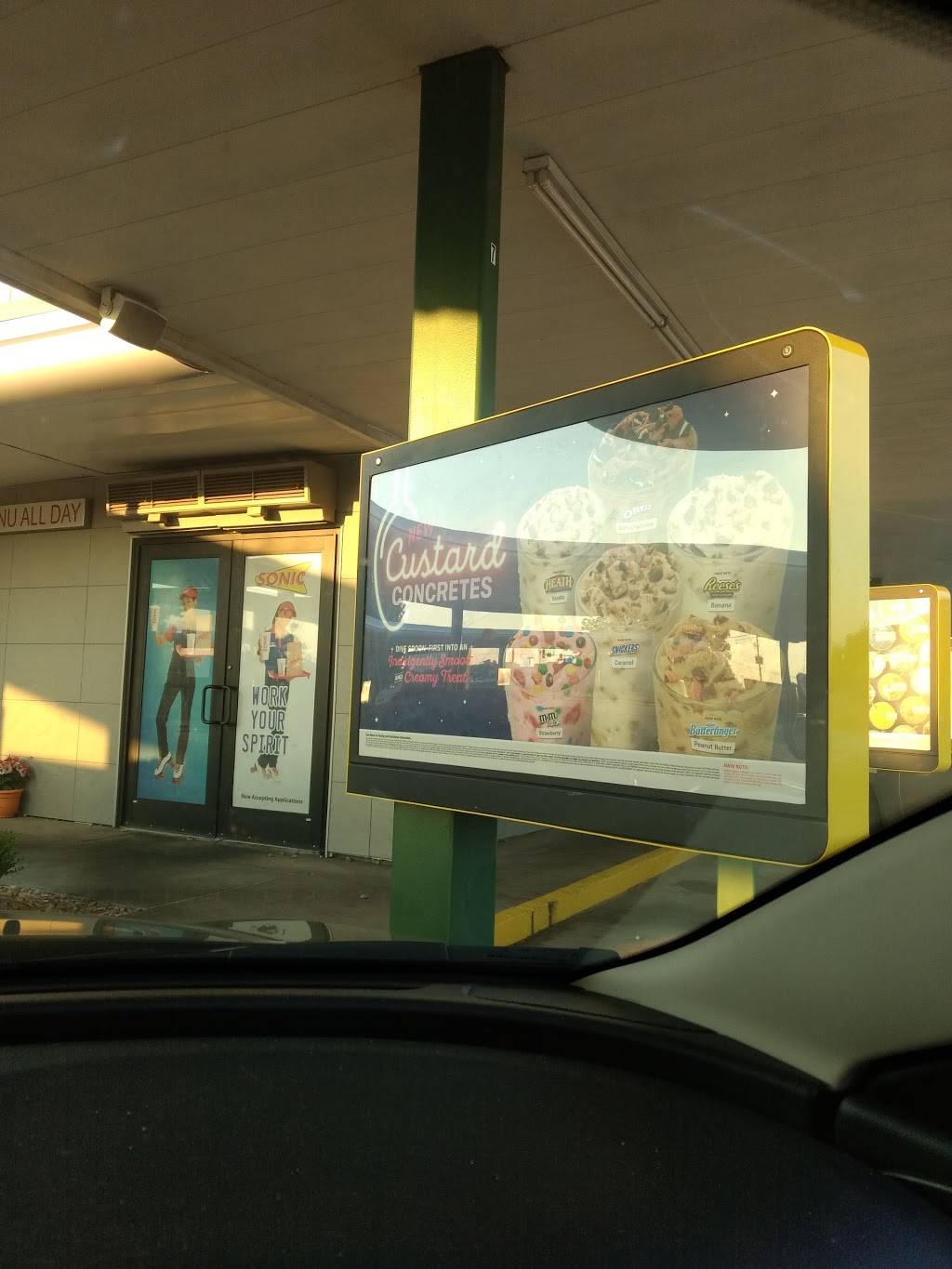 Sonic Drive-In | restaurant | 115 S Bloomington St, Lowell, AR 72745, USA | 4797700656 OR +1 479-770-0656