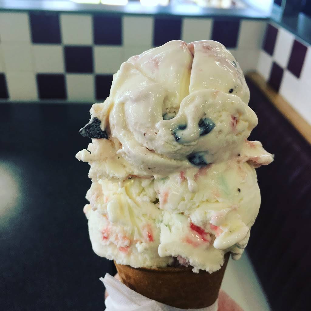 Braums Ice Cream & Burger Restaurant | restaurant | 1803 S Sheridan Rd, Tulsa, OK 74112, USA | 9188348040 OR +1 918-834-8040