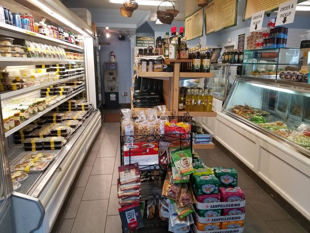 Villa Italian Specialties | restaurant | 7 Railroad Ave, East Hampton, NY 11937, USA | 6313245110 OR +1 631-324-5110