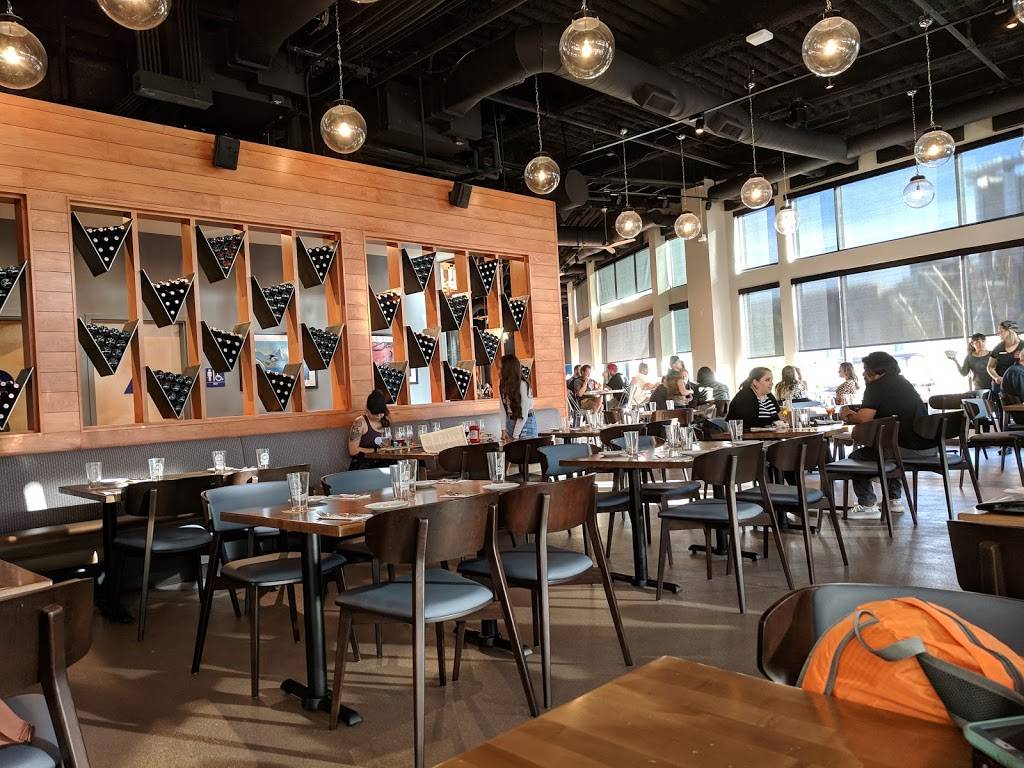 Ballast Point Brewing Anaheim | restaurant | 1540 S Disneyland Dr #201, Anaheim, CA 92802, USA | 7146879813 OR +1 714-687-9813