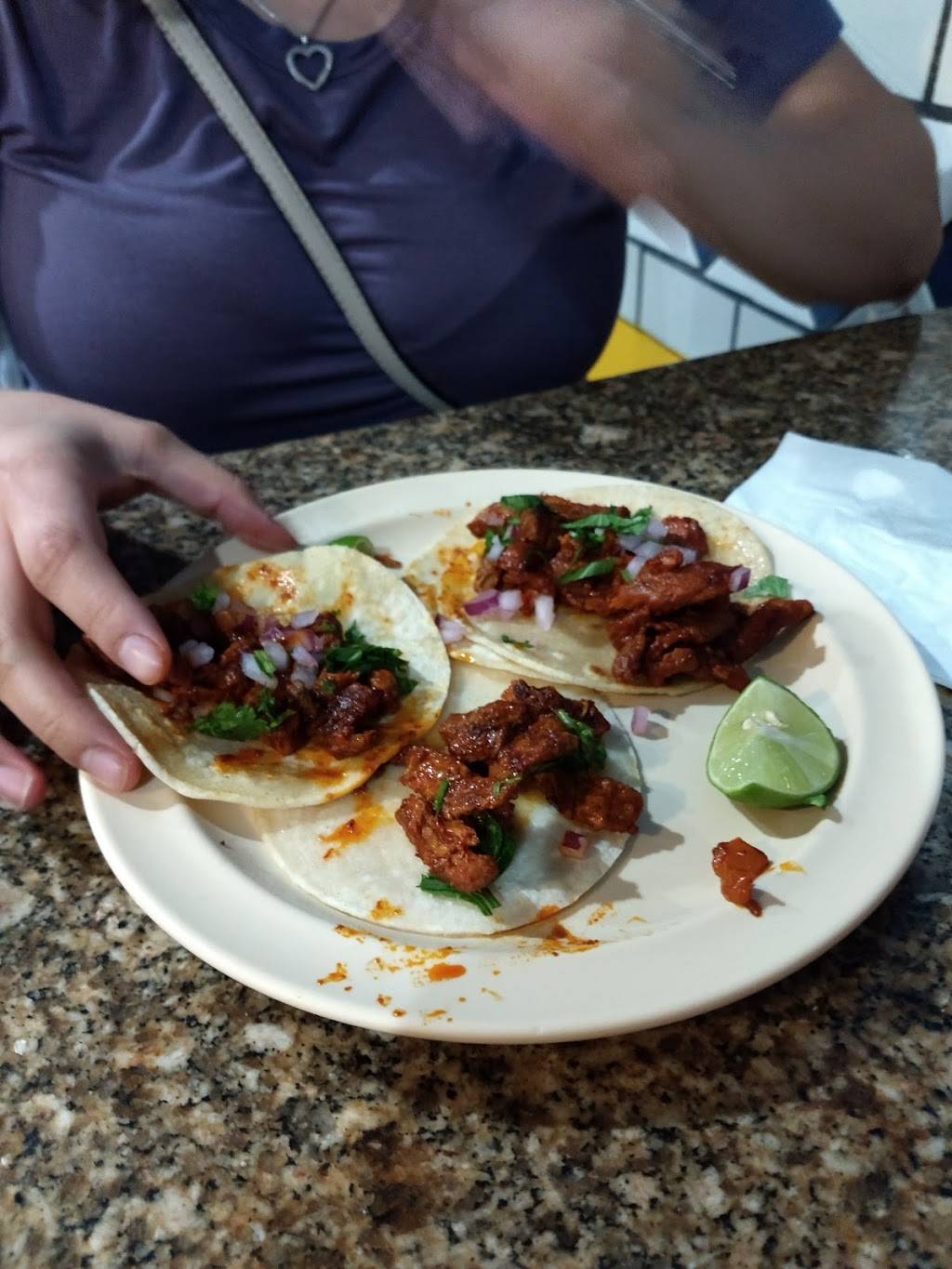 Mariscos Las Playitas | restaurant | 10957 W Buckeye Rd, Cashion, AZ 85329, USA | 6239071301 OR +1 623-907-1301