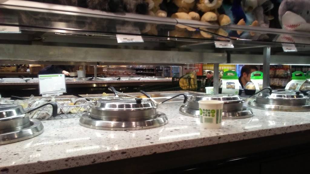 La Ilusion Restaurant & Bar | restaurant | 100-134 IL-25, Carpentersville, IL 60110, USA | 8474262600 OR +1 847-426-2600