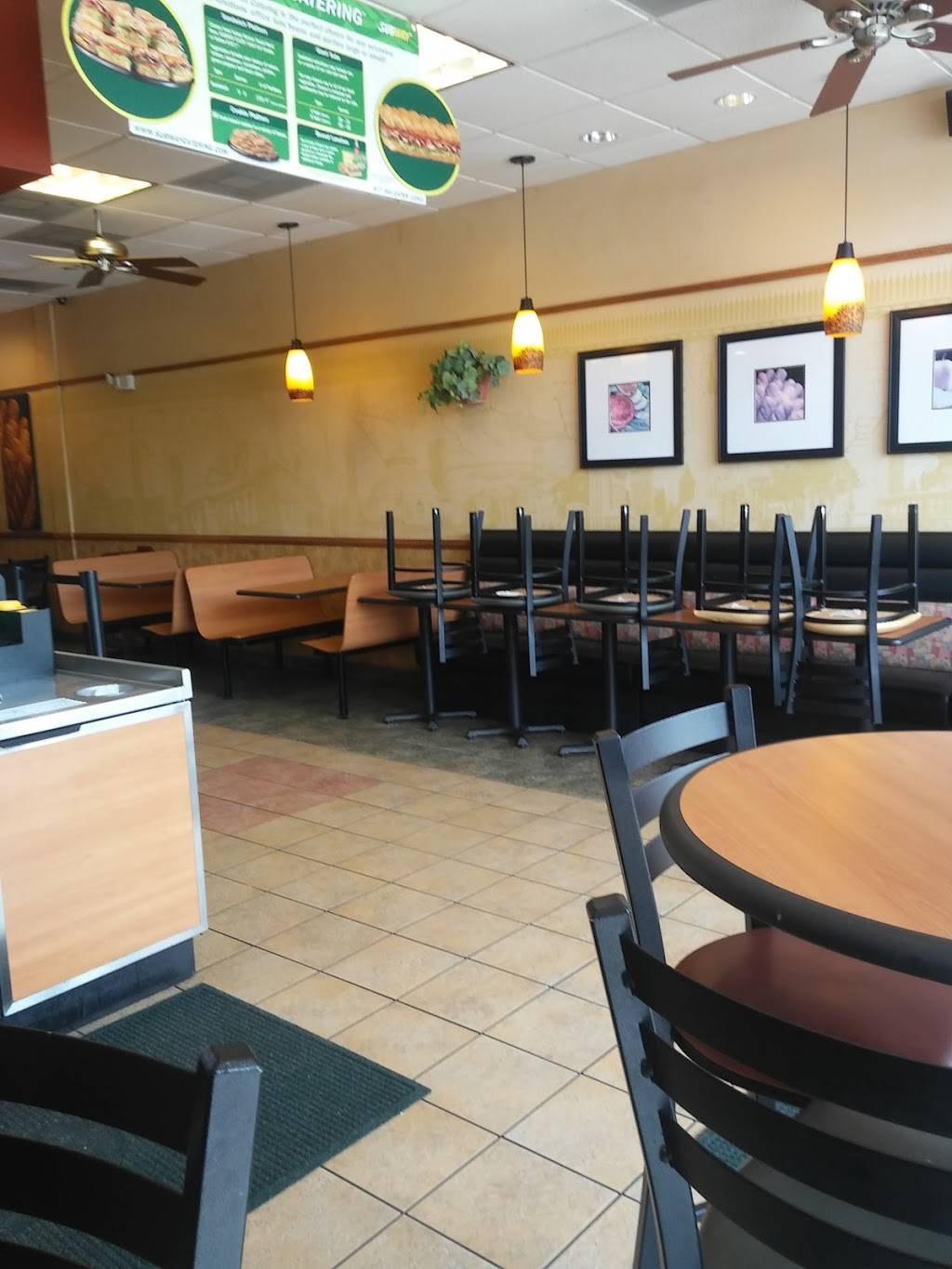 Subway | restaurant | 2050 NW 107th Ave, Miami, FL 33172, USA | 3055947703 OR +1 305-594-7703