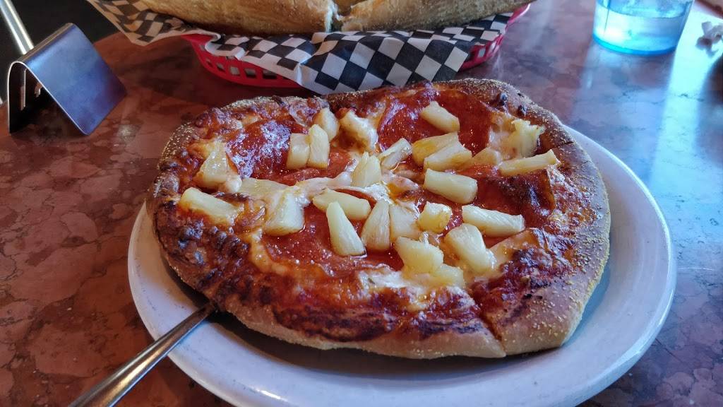 Sparks Firehouse Deli | restaurant | 621 5th St SW, Puyallup, WA 98371, USA | 2538403354 OR +1 253-840-3354