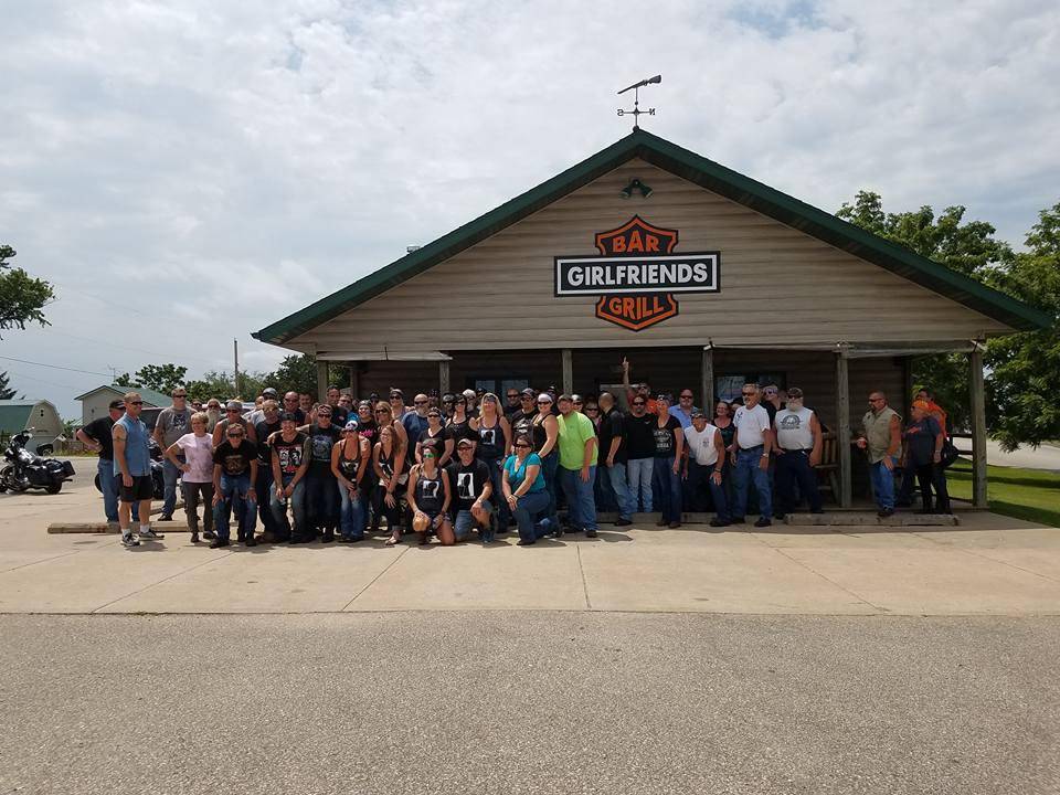 Knickers Saloon | restaurant | 2186 Central Ave, Dubuque, IA 52001, USA | 5635570887 OR +1 563-557-0887