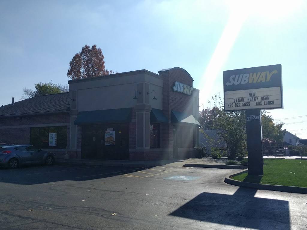 Subway | restaurant | 1939 State Rd, Cuyahoga Falls, OH 44223, USA | 3309225655 OR +1 330-922-5655