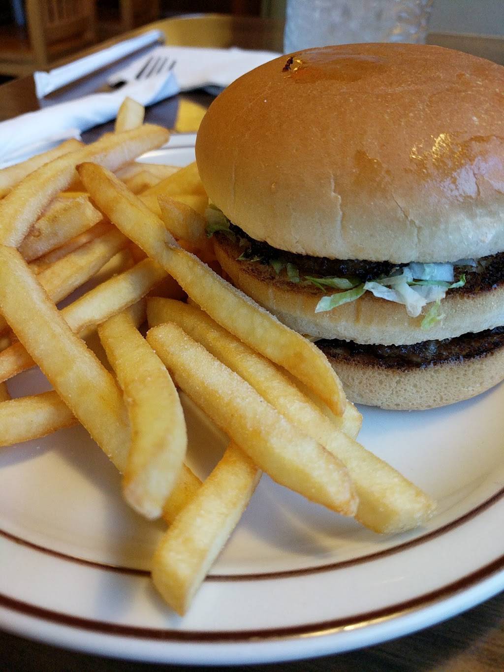 Frischs Big Boy | restaurant | 3704 National Rd E, Richmond, IN 47374, USA | 7659622882 OR +1 765-962-2882