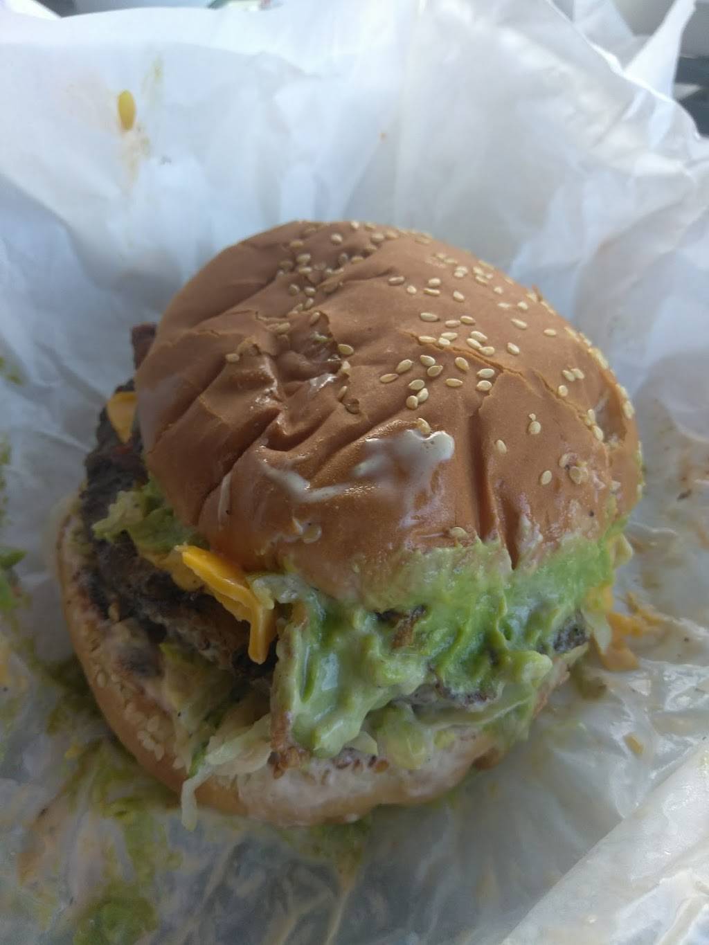 Steves Burgers | restaurant | 12640 Heacock St, Moreno Valley, CA 92553, USA | 9512430924 OR +1 951-243-0924