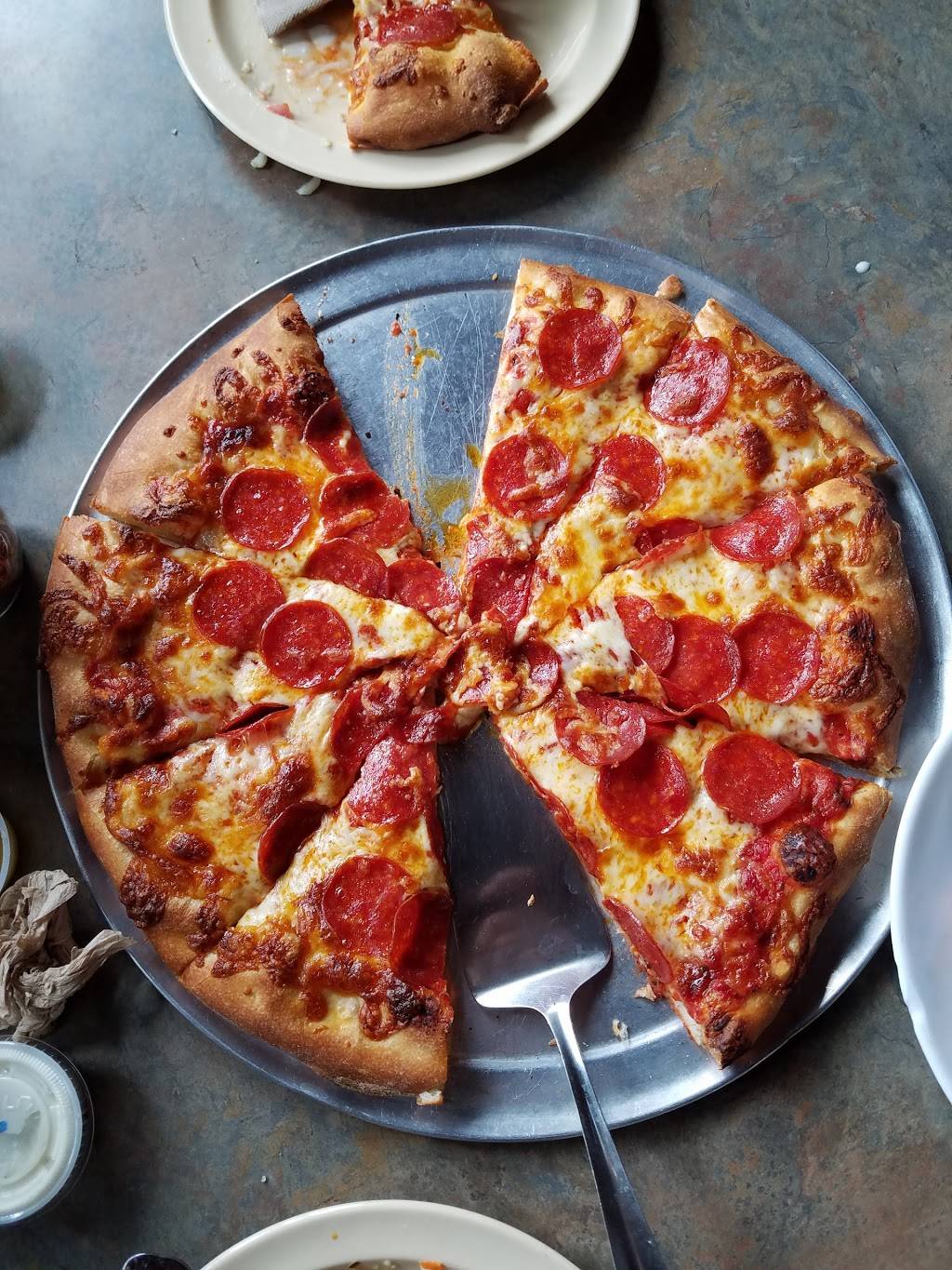 Falcones Pizza | restaurant | 9247 Slauson Ave, Pico Rivera, CA 90660, USA | 5629496568 OR +1 562-949-6568