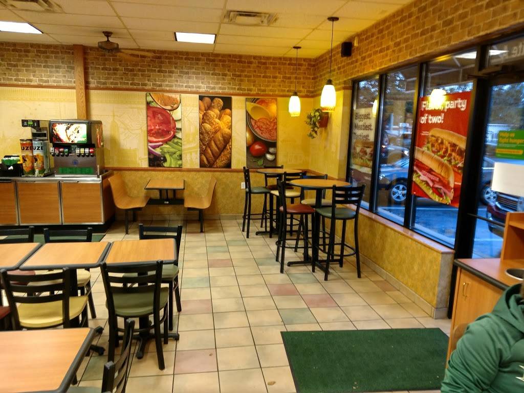 Subway | restaurant | 3310 Woodville Rd, Northwood, OH 43619, USA | 4196982866 OR +1 419-698-2866