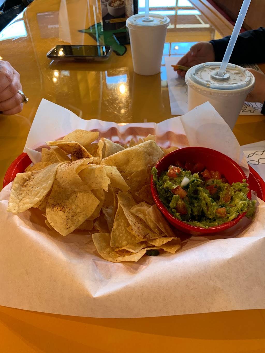 Fuzzys Taco Shop | restaurant | 4521 E 21st St N #107, Wichita, KS 67208, USA | 3166848227 OR +1 316-684-8227